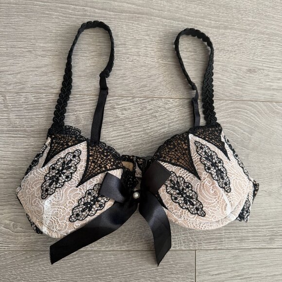 Other - Beach Bunny Lace Bikini Top Black Nude Bow Detail XS